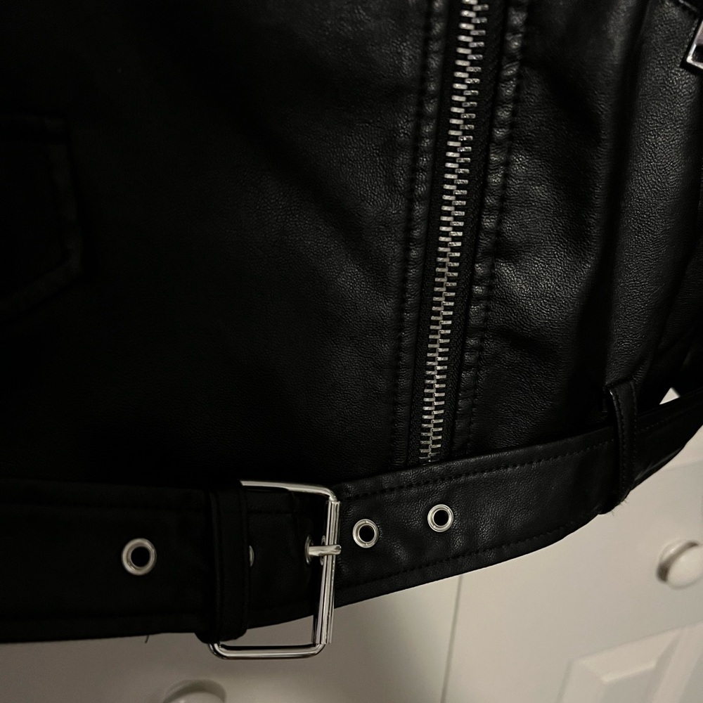NWT leather jacket - Picture 2 of 4